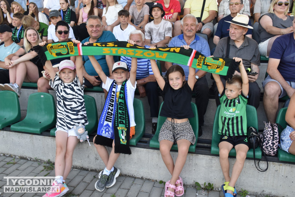 Zdjęcia z trybun meczu Pogoni Staszów z Ruchem Chorzów