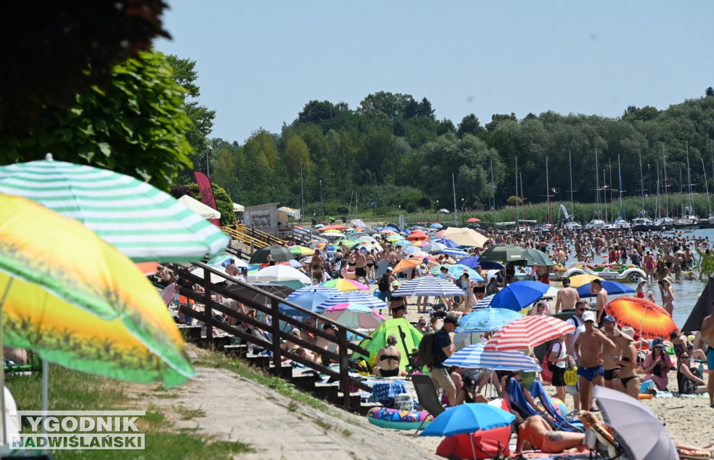 Tłumy nad Jeziorem Tarnobrzeskim - 6 lipca 2025