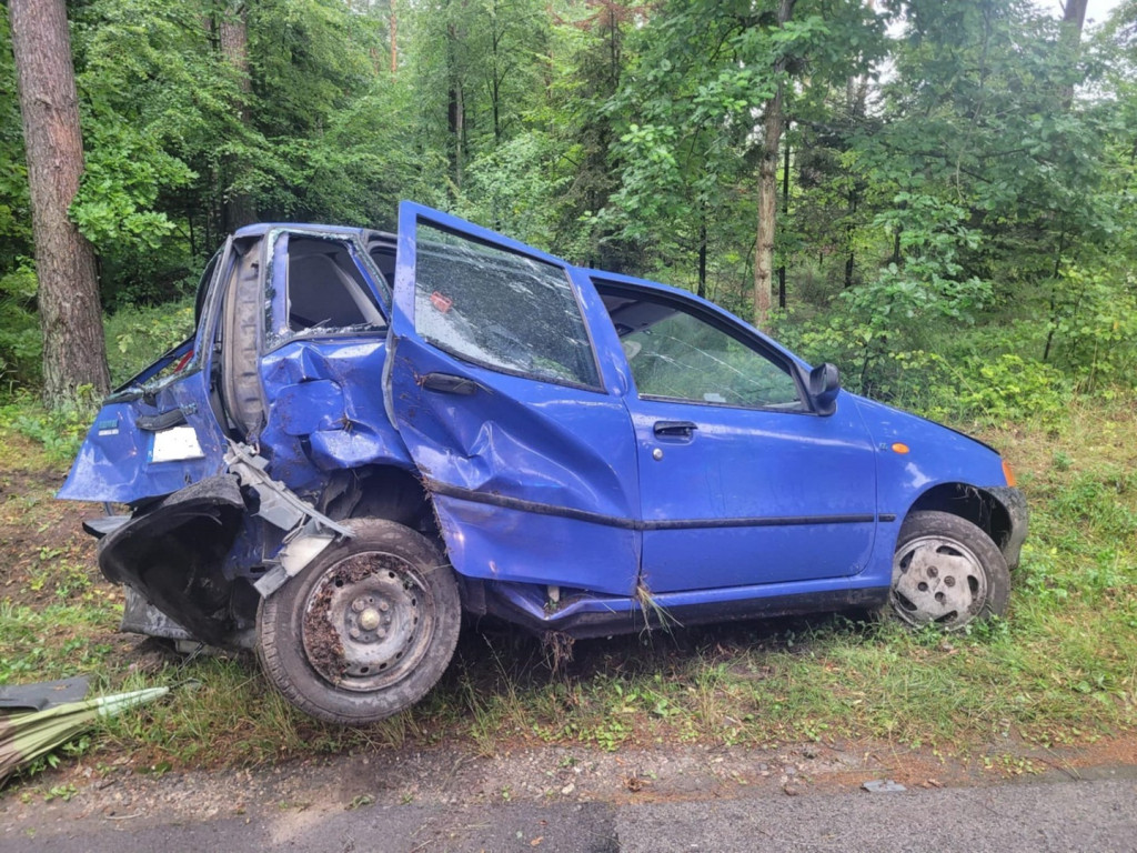 Zderzenie dwóch aut w Czernicy pod Staszowem