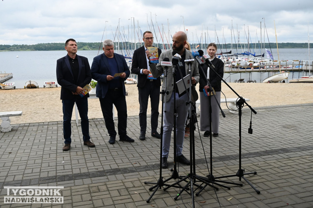 Start kampanii „Nad wodą z głową”