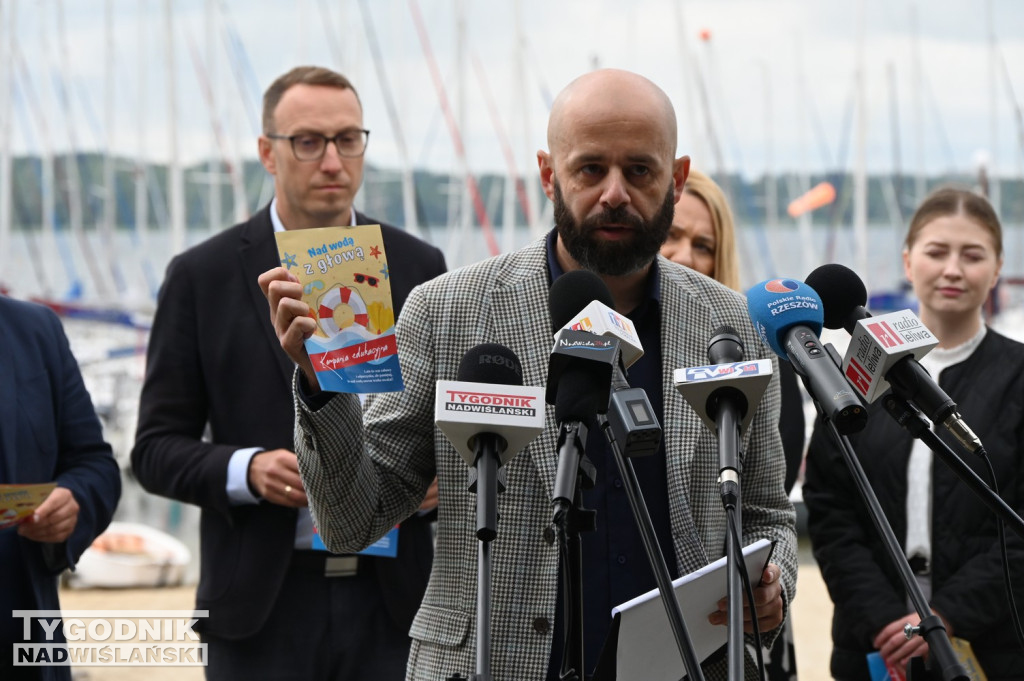 Start kampanii „Nad wodą z głową”