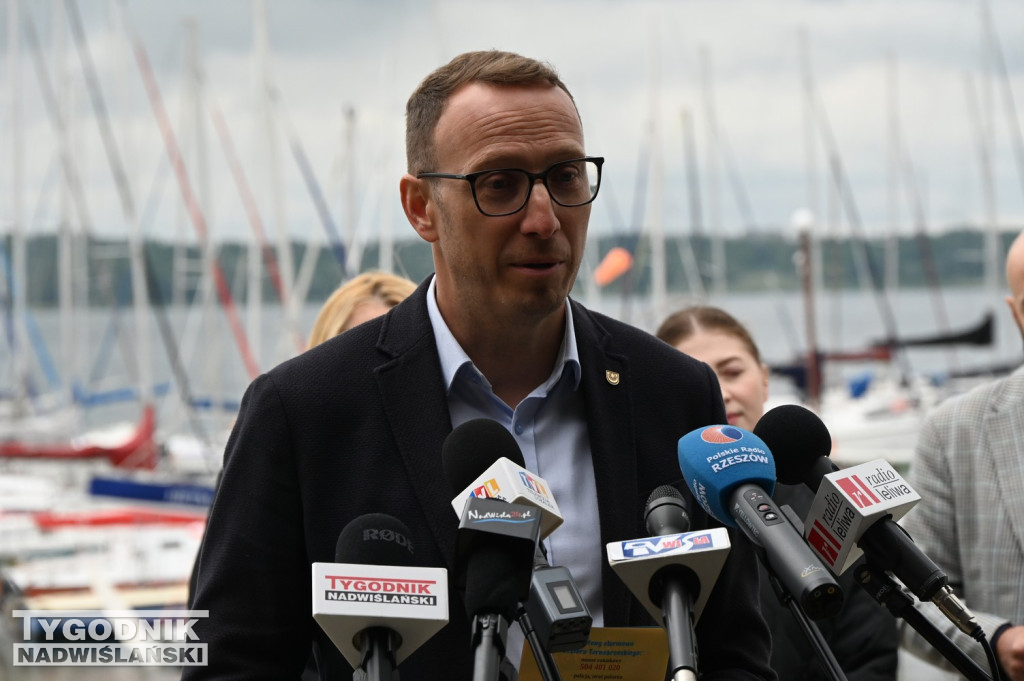 Start kampanii „Nad wodą z głową”
