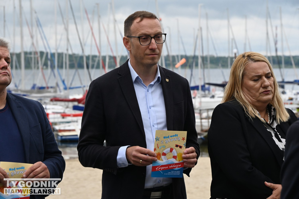 Start kampanii „Nad wodą z głową”