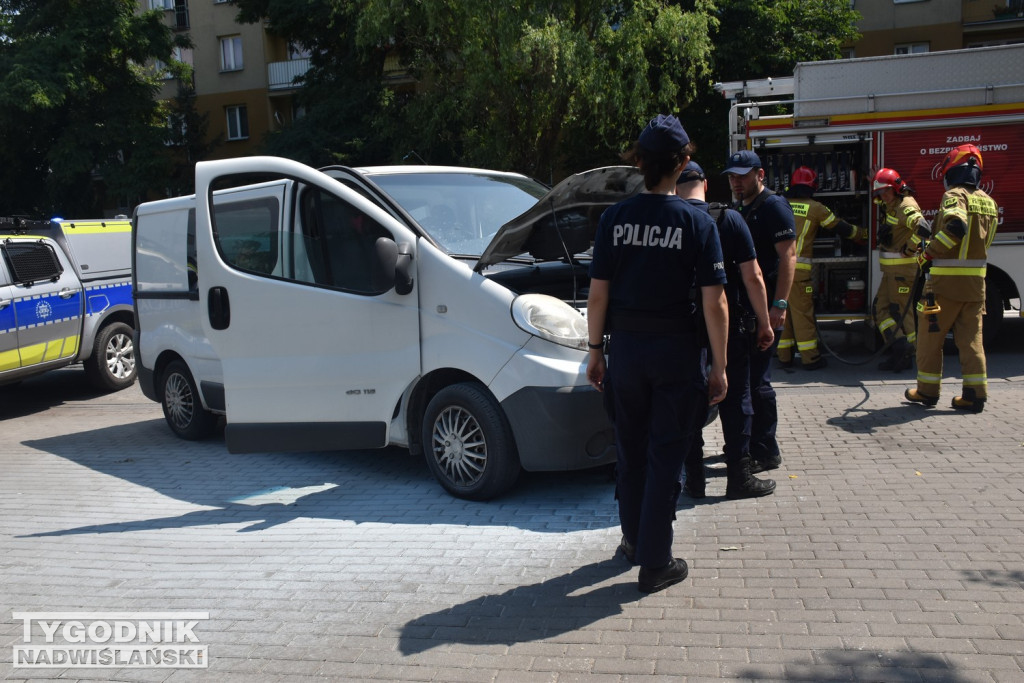 Pożar auta w Tarnobrzegu