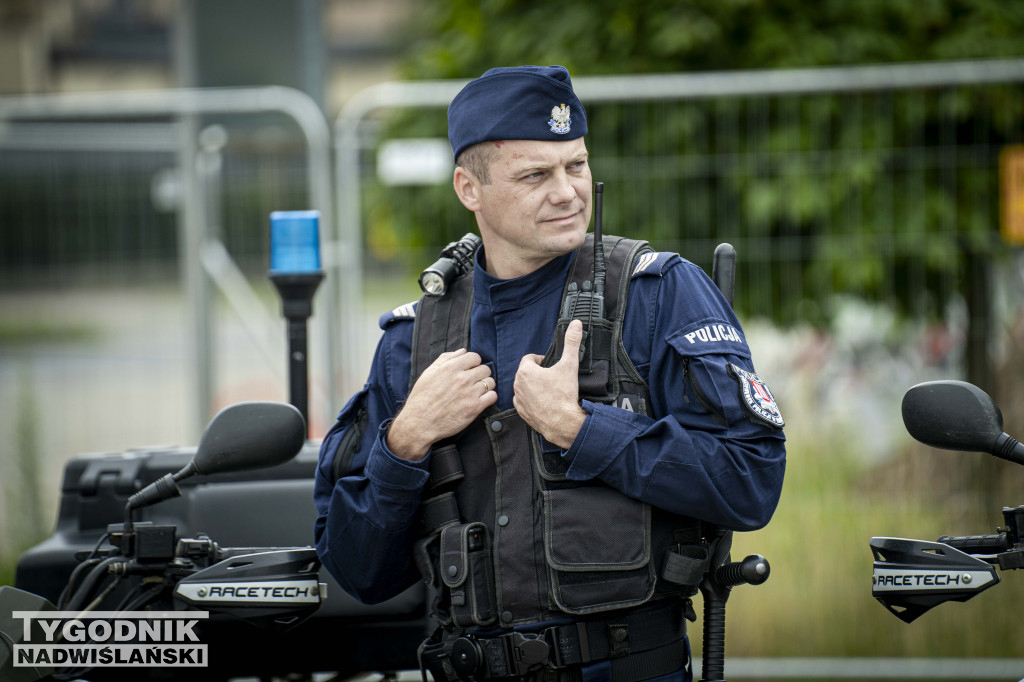 Święto Policji w Stalowej Woli: służba z „stalową wolą”