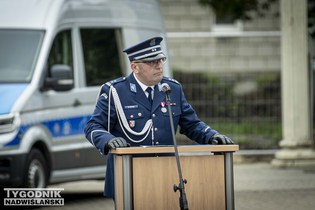 Święto Policji w Stalowej Woli: służba z „stalową wolą”