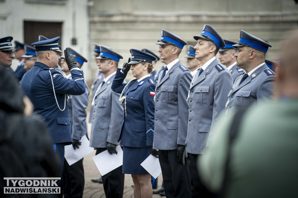 Święto Policji w Stalowej Woli: służba z „stalową wolą”