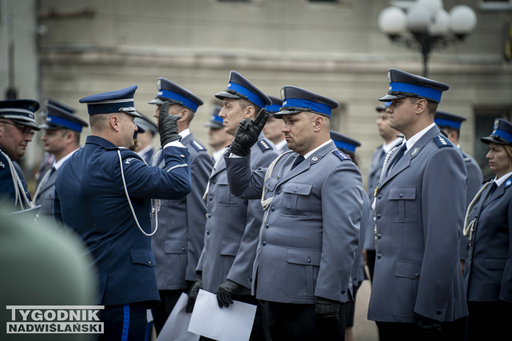 Święto Policji w Stalowej Woli: służba z „stalową wolą”