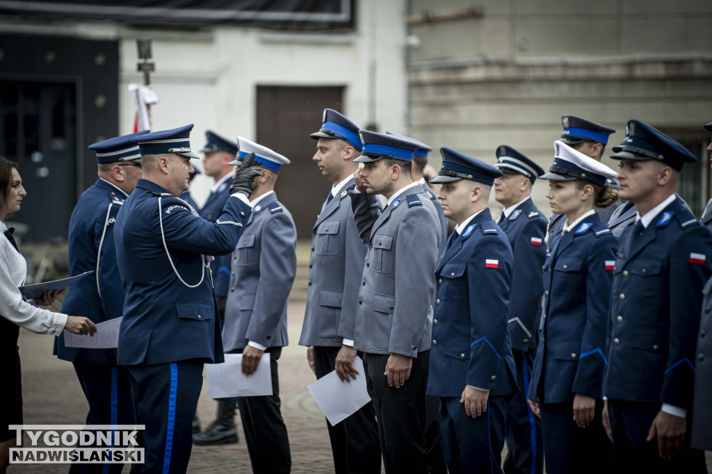 Święto Policji w Stalowej Woli: służba z „stalową wolą”