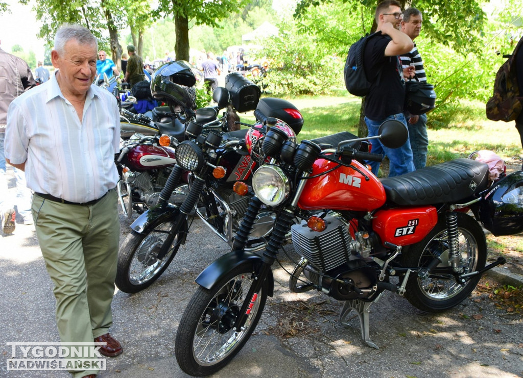 Retro Giełda w Nowej Dębie