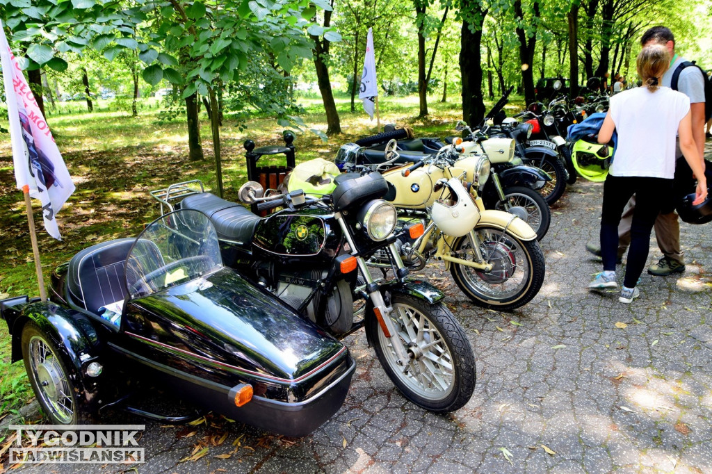 Retro Giełda w Nowej Dębie