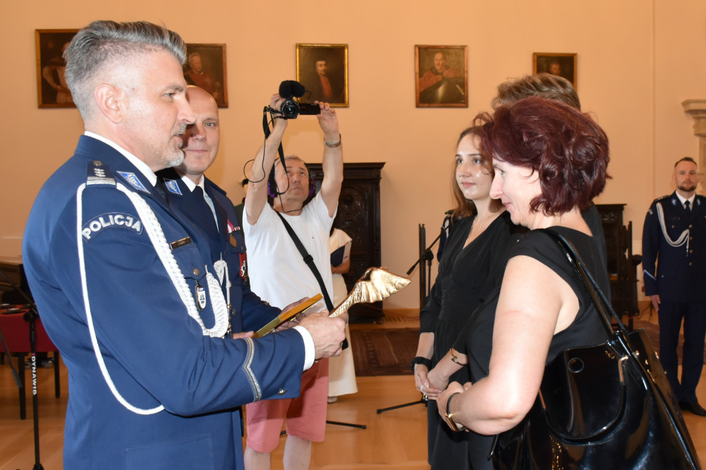 Powiatowe obchody Święta Policji w Sandomierzu