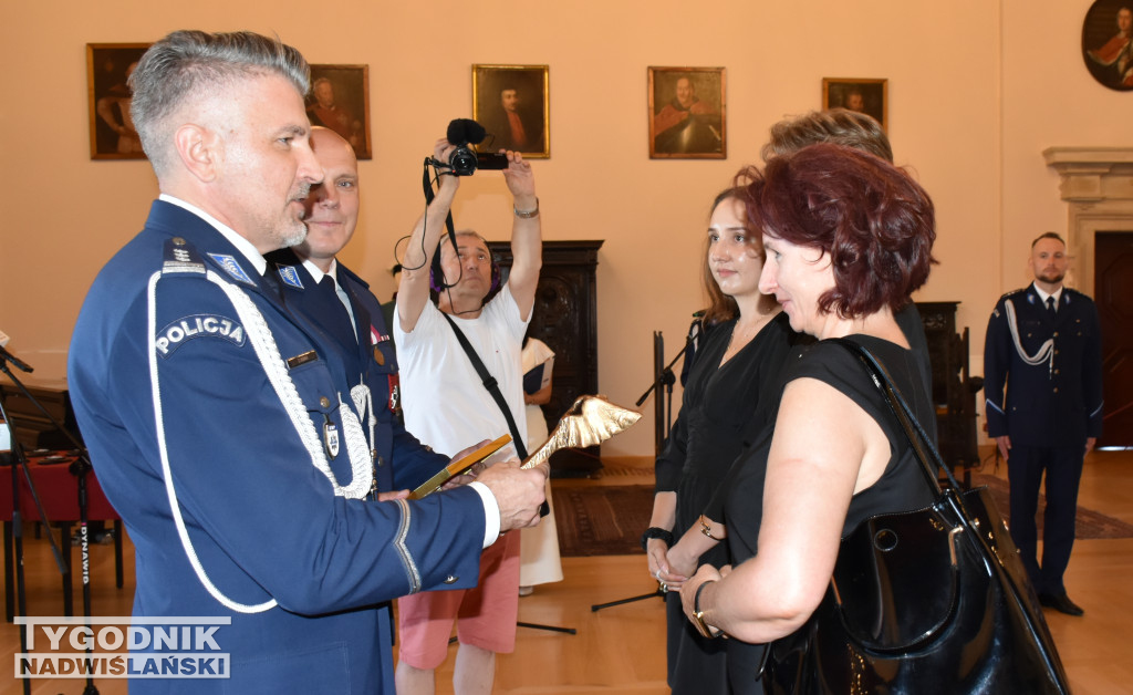 Powiatowe obchody Święta Policji w Sandomierzu