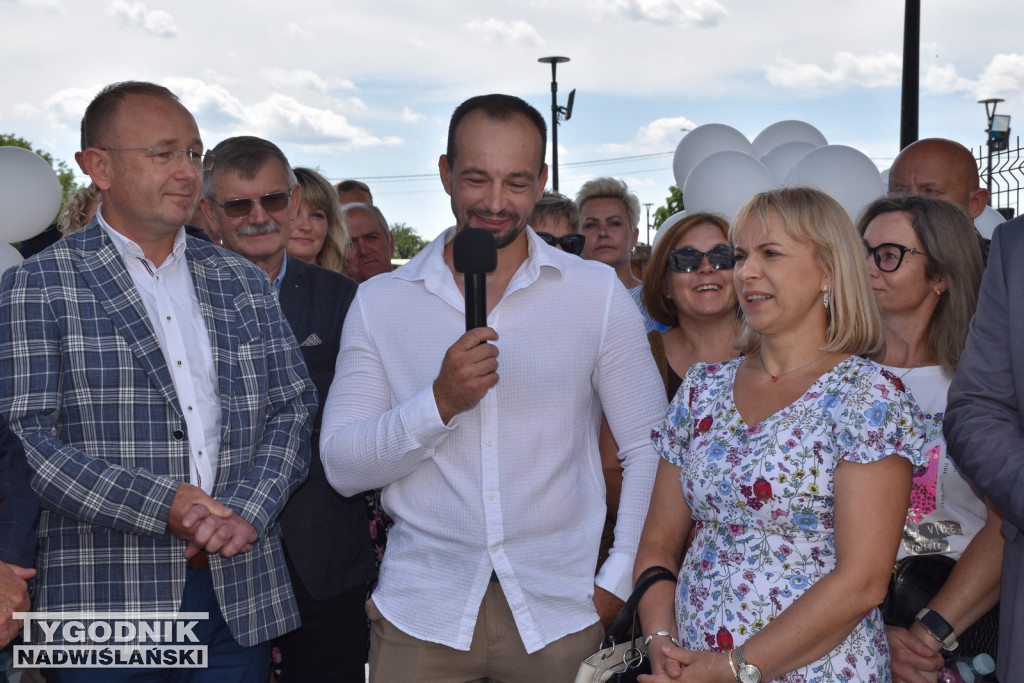 Otwarcie lodowiska i basenów w Lipniku