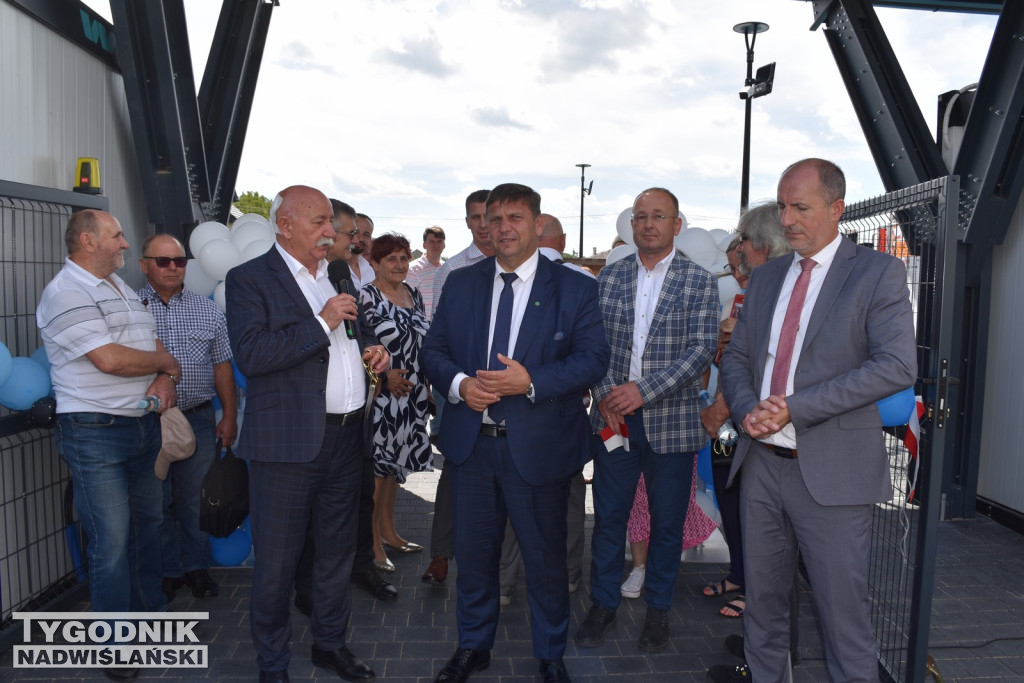 Otwarcie lodowiska i basenów w Lipniku