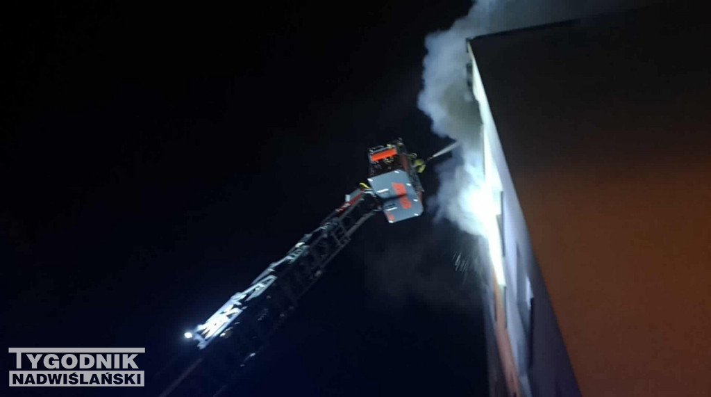 Pożar w bloku przy ul. Kossaka w Tarnobrzegu