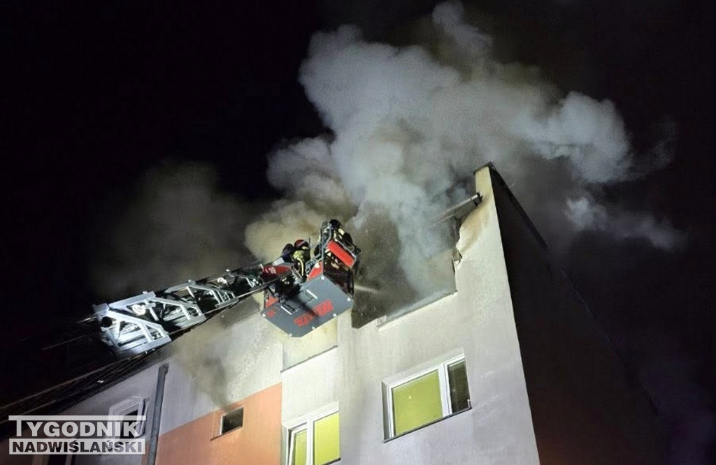 Pożar w bloku przy ul. Kossaka w Tarnobrzegu