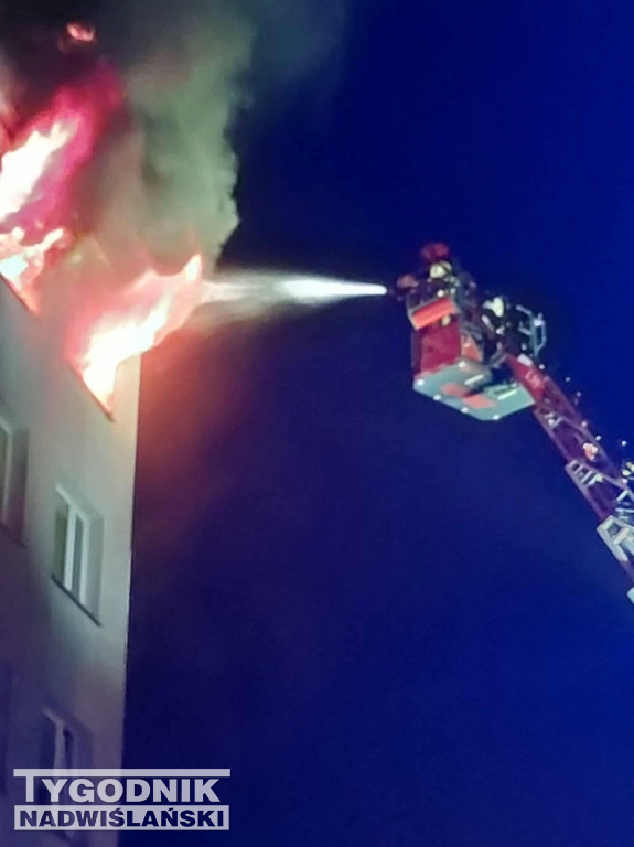 Pożar w bloku przy ul. Kossaka w Tarnobrzegu