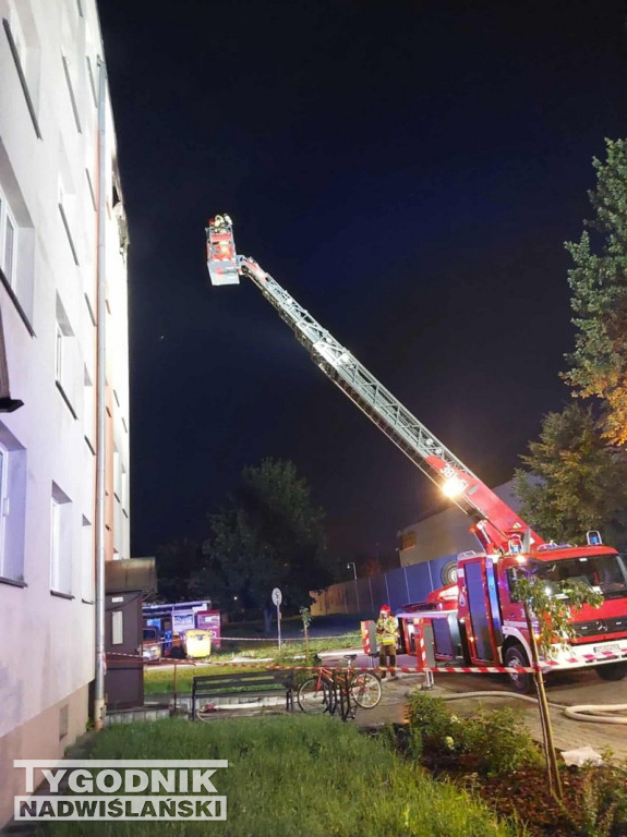 Pożar w bloku przy ul. Kossaka w Tarnobrzegu