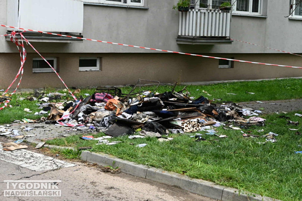 Pożar w bloku przy ul. Kossaka w Tarnobrzegu