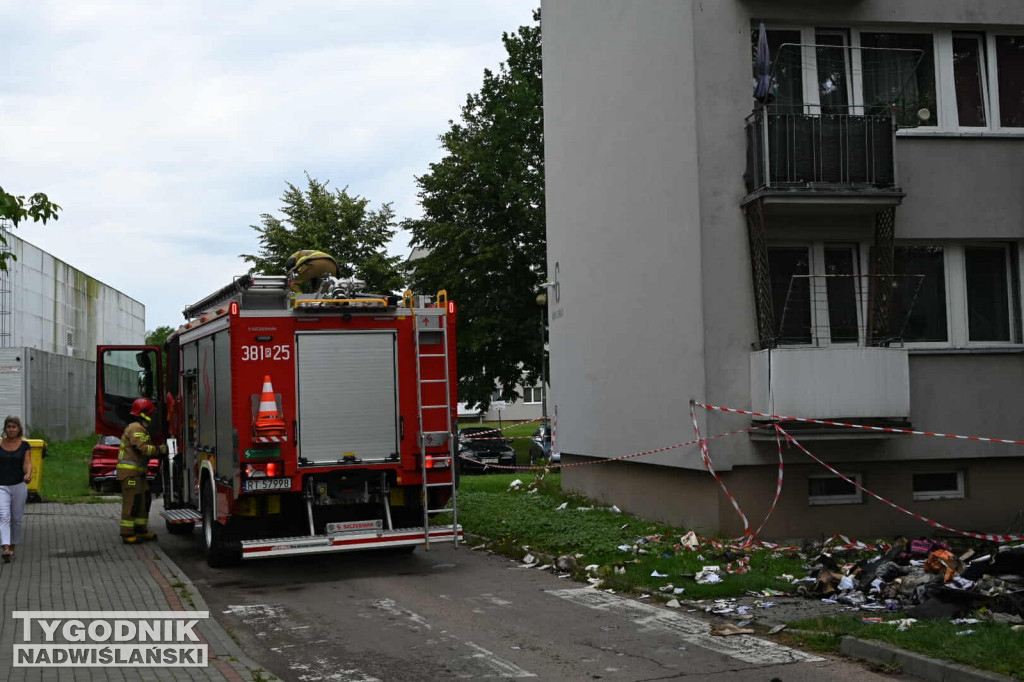 Pożar w bloku przy ul. Kossaka w Tarnobrzegu