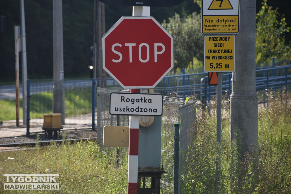 Znak Stop przejazd kolejowy Jadachy