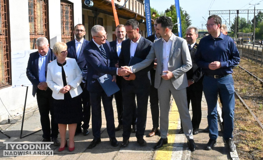Podpisali umowę na ważną inwestycję kolejową