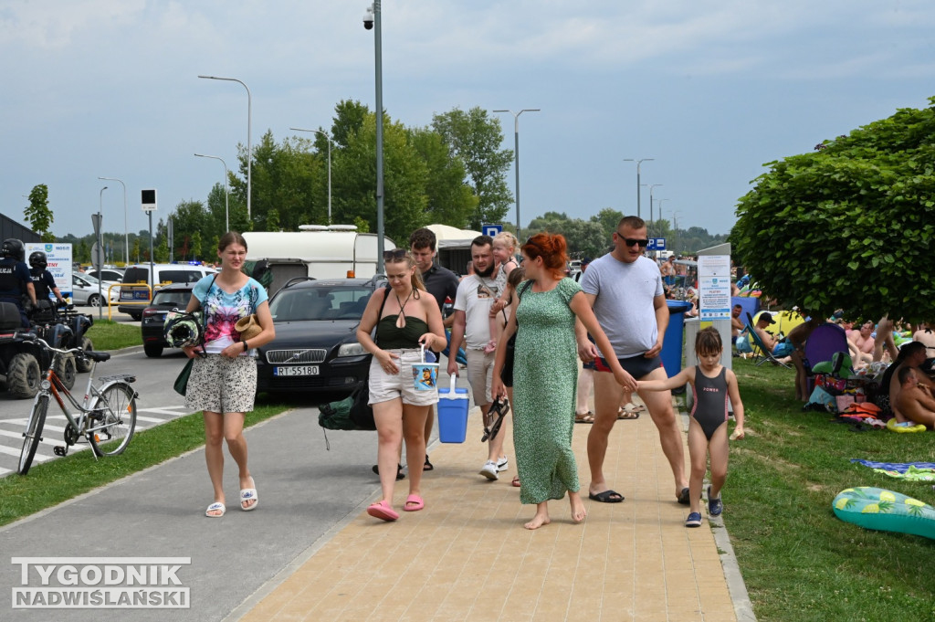 Niedziela, 10 sierpnia, nad Jeziorem Tarnobrzeskim