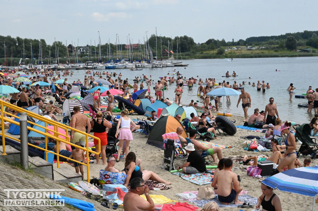 Niedziela, 10 sierpnia, nad Jeziorem Tarnobrzeskim