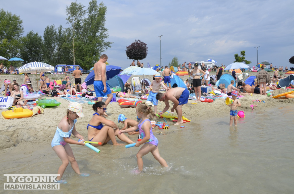Niedziela, 10 sierpnia, nad Jeziorem Tarnobrzeskim