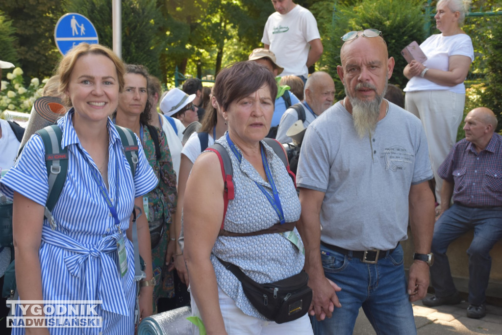 Wejście pielgrzymki na Jasną Górę