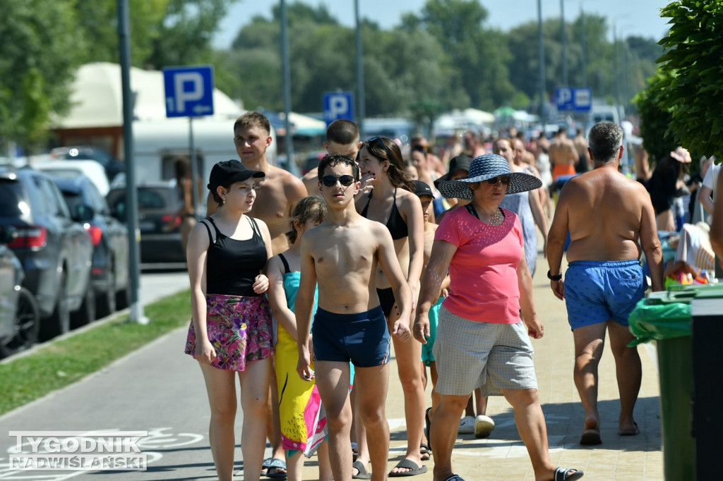 Piątek, 15 sierpnia, nad Jeziorem Tarnobrzeskim