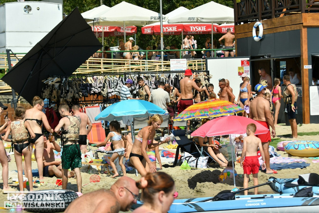 Piątek, 15 sierpnia, nad Jeziorem Tarnobrzeskim