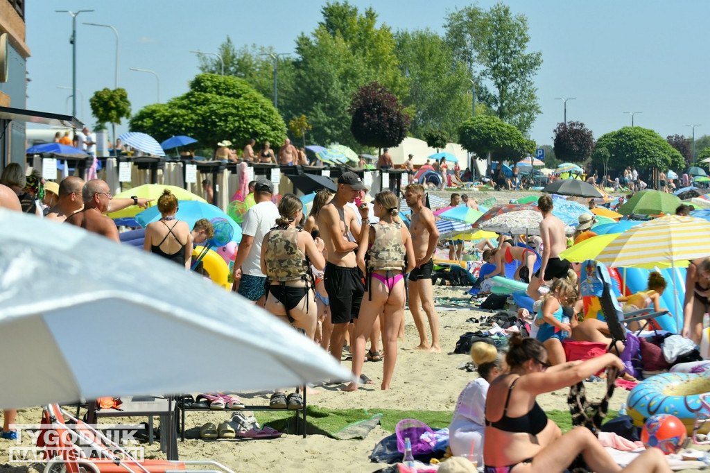 Piątek, 15 sierpnia, nad Jeziorem Tarnobrzeskim
