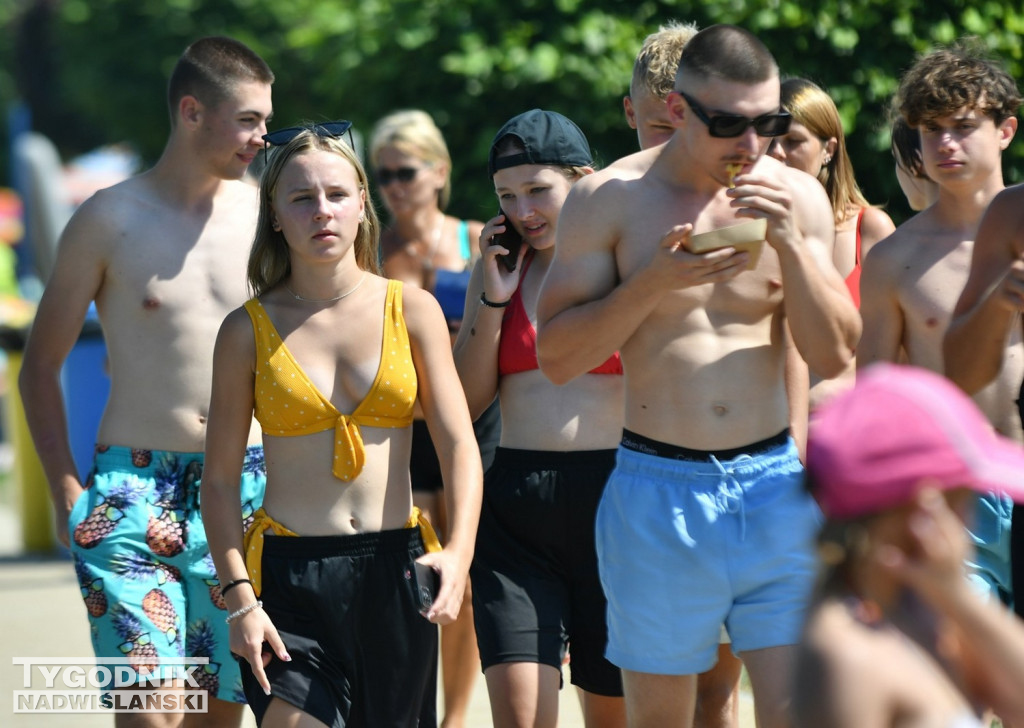 Piątek, 15 sierpnia, nad Jeziorem Tarnobrzeskim