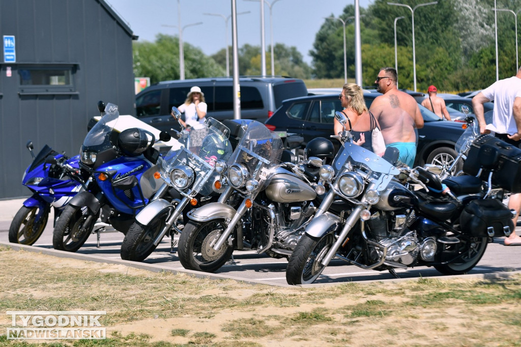 Piątek, 15 sierpnia, nad Jeziorem Tarnobrzeskim
