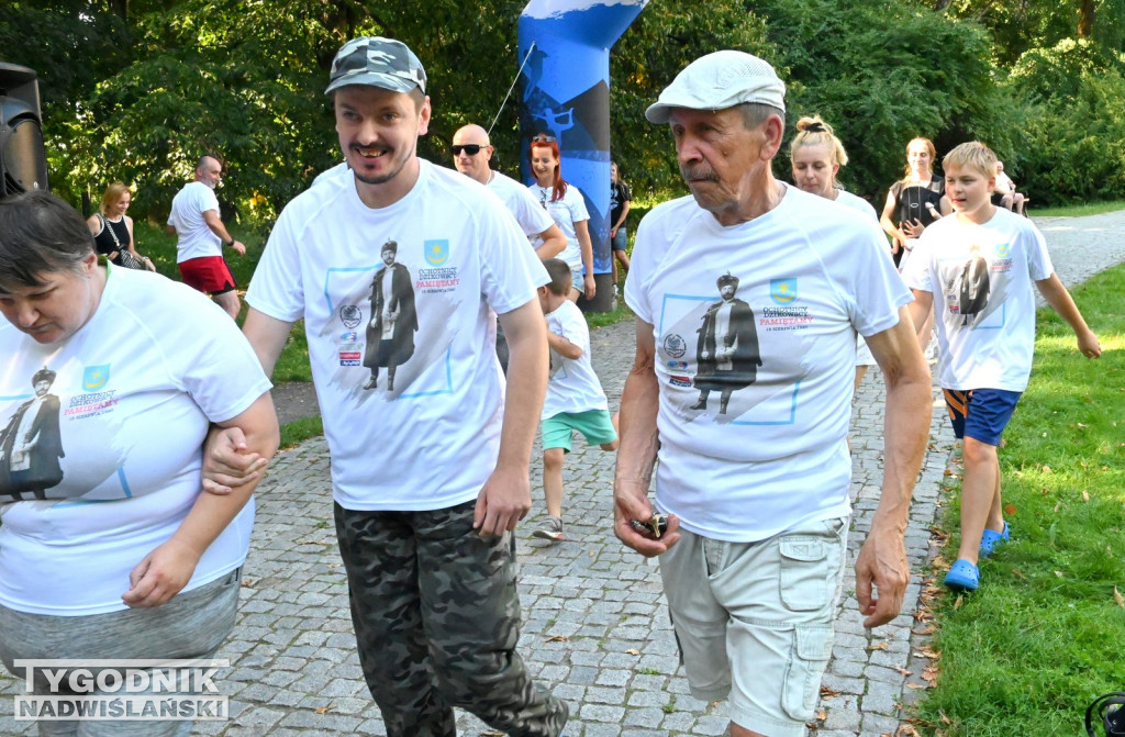 Patriotyczne bieganie 15 sierpnia w Tarnobrzegu