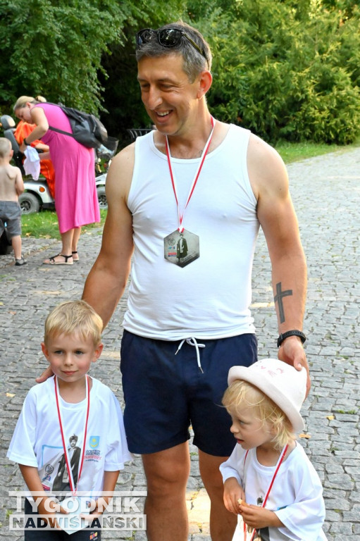 Patriotyczne bieganie 15 sierpnia w Tarnobrzegu