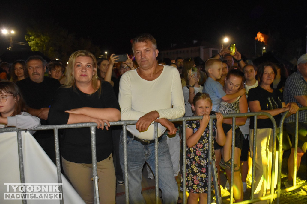 Zespół Piersi na Jarmarku w Klimontowie