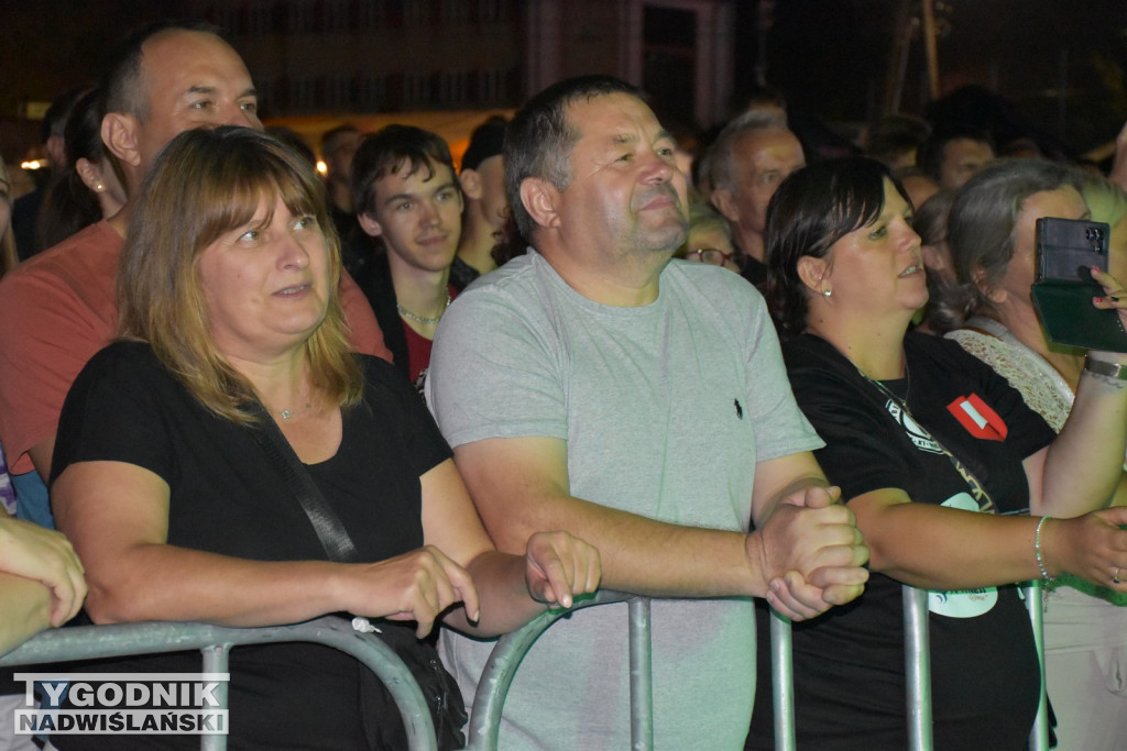 Zespół Piersi na Jarmarku w Klimontowie