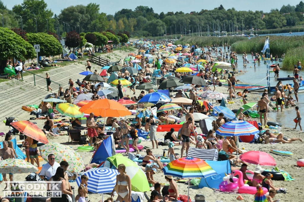 Jezioro Tarnobrzeskie w niedzielę, 17 sierpnia