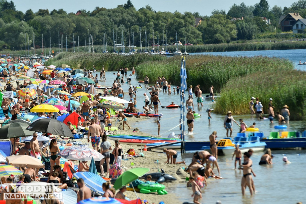 Jezioro Tarnobrzeskie w niedzielę, 17 sierpnia