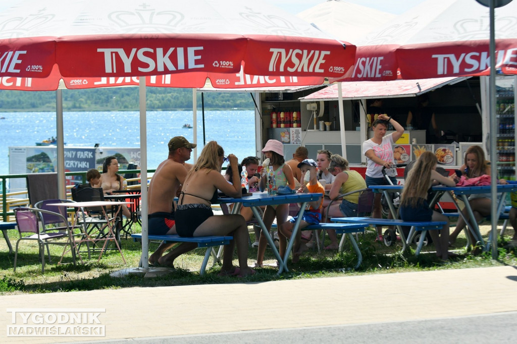 Jezioro Tarnobrzeskie w niedzielę, 17 sierpnia