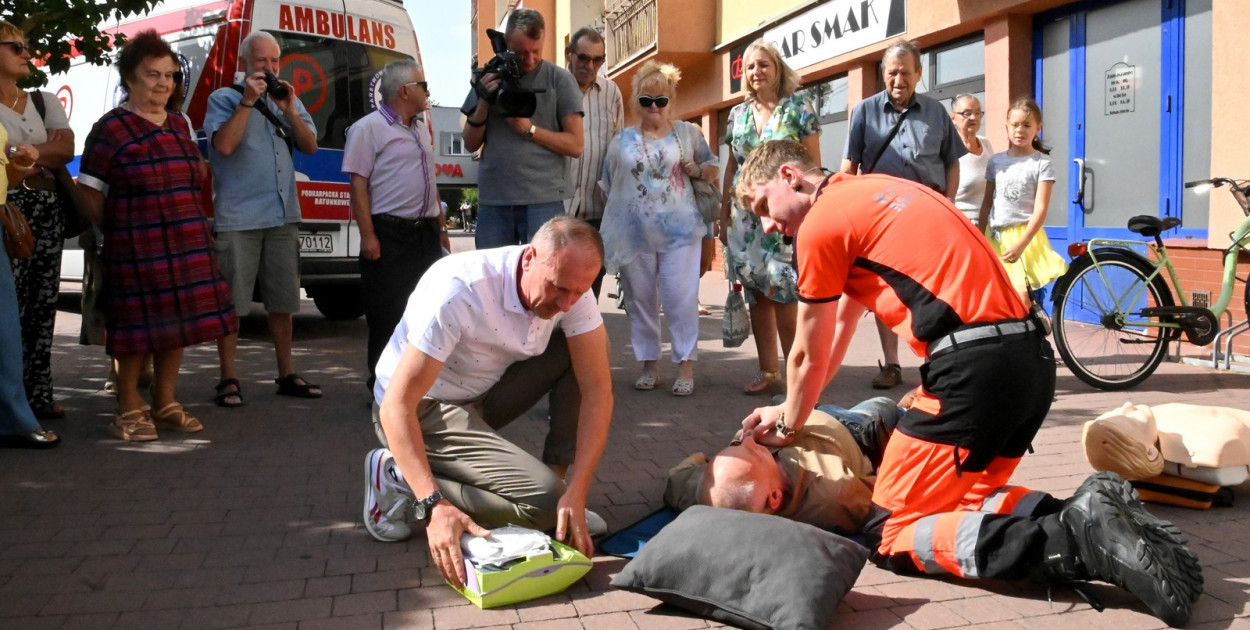 Defibrylator AED przy Centrum Seniora w Tarnobrzegu