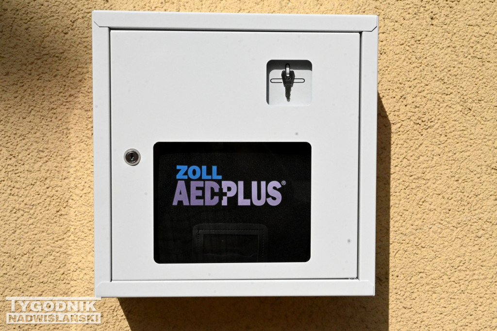 Defibrylator AED przy Centrum Seniora w Tarnobrzegu