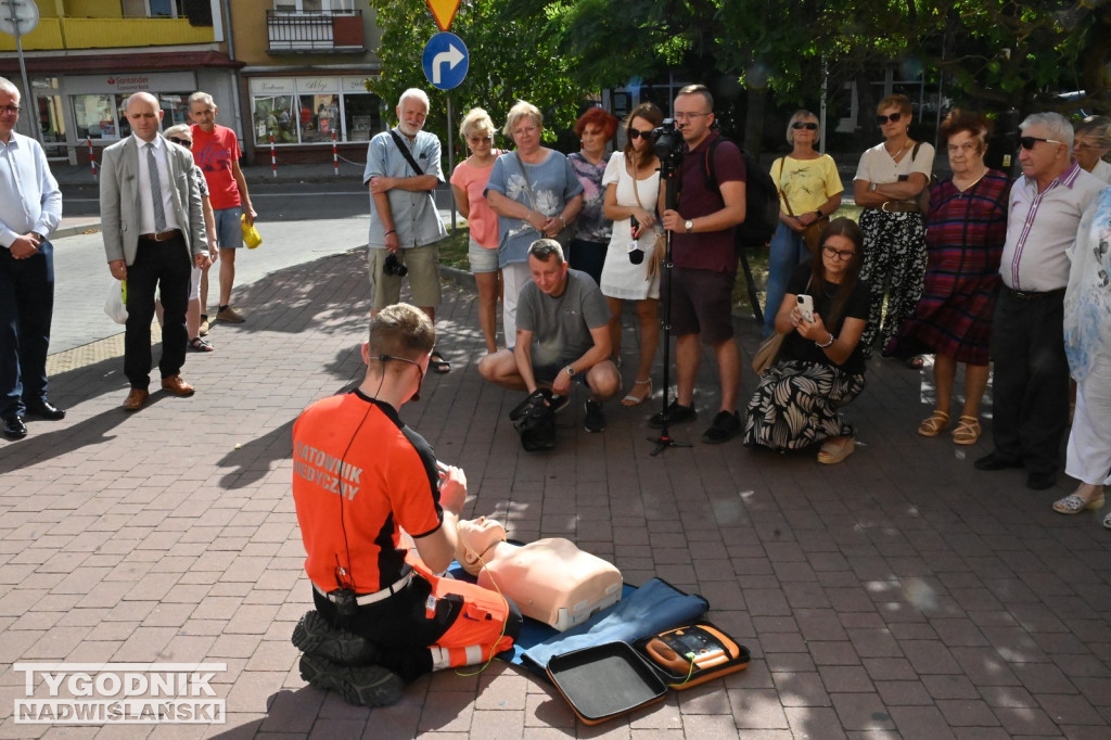 Defibrylator AED przy Centrum Seniora w Tarnobrzegu