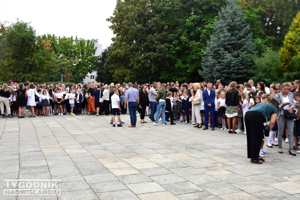 Rozpoczęcie roku szkolnego w SP nr 10 w Tarnobrzegu