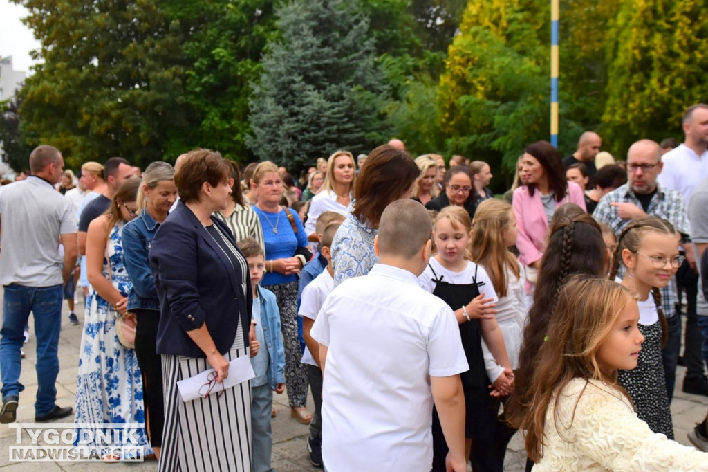 Rozpoczęcie roku szkolnego w SP nr 10 w Tarnobrzegu