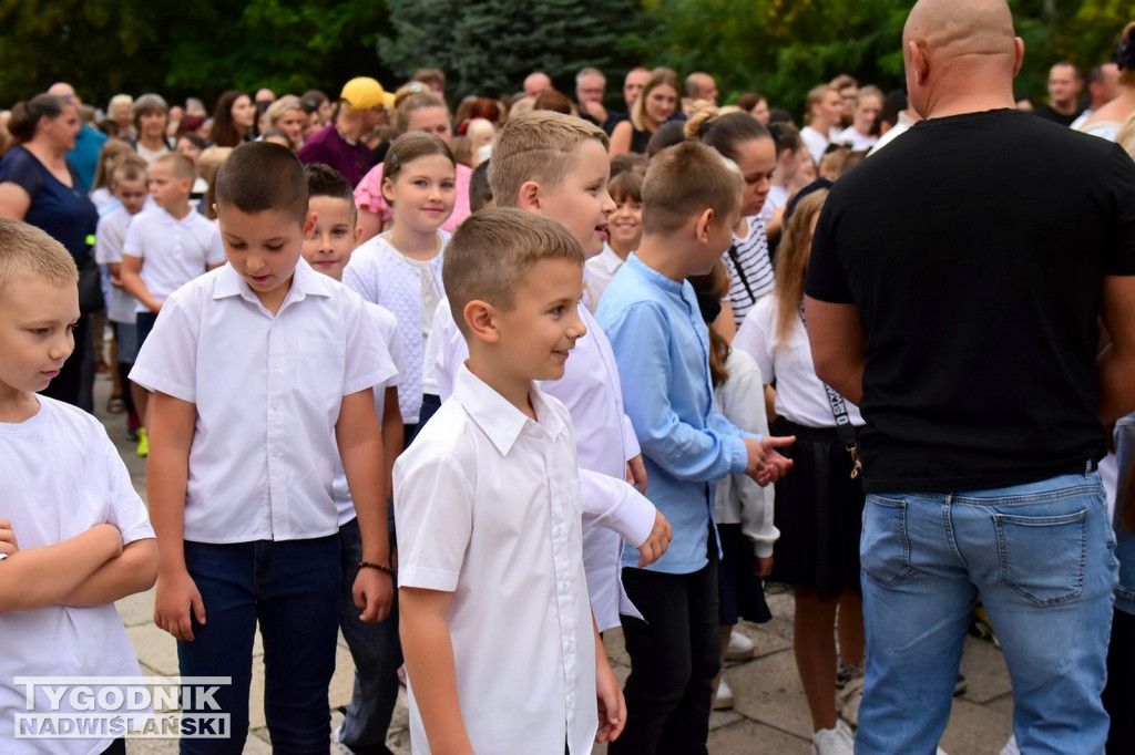 Rozpoczęcie roku szkolnego w SP nr 10 w Tarnobrzegu