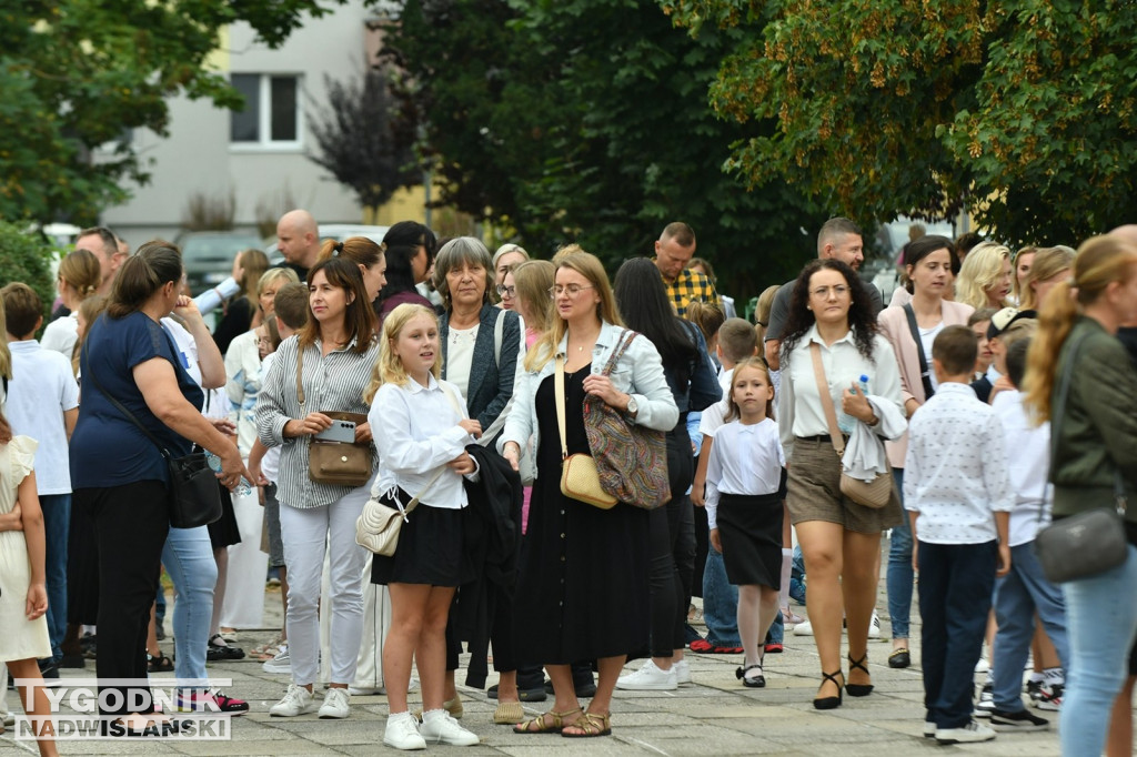 Rozpoczęcie roku szkolnego w SP nr 10 w Tarnobrzegu